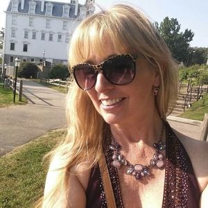 Meet your Posher, Michele